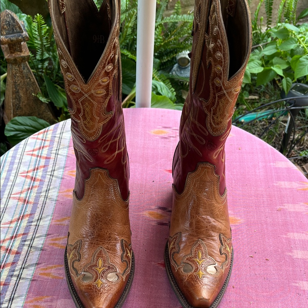 Ariat Two-Tone Brown and Burgundy Leather Western Heeled Boots